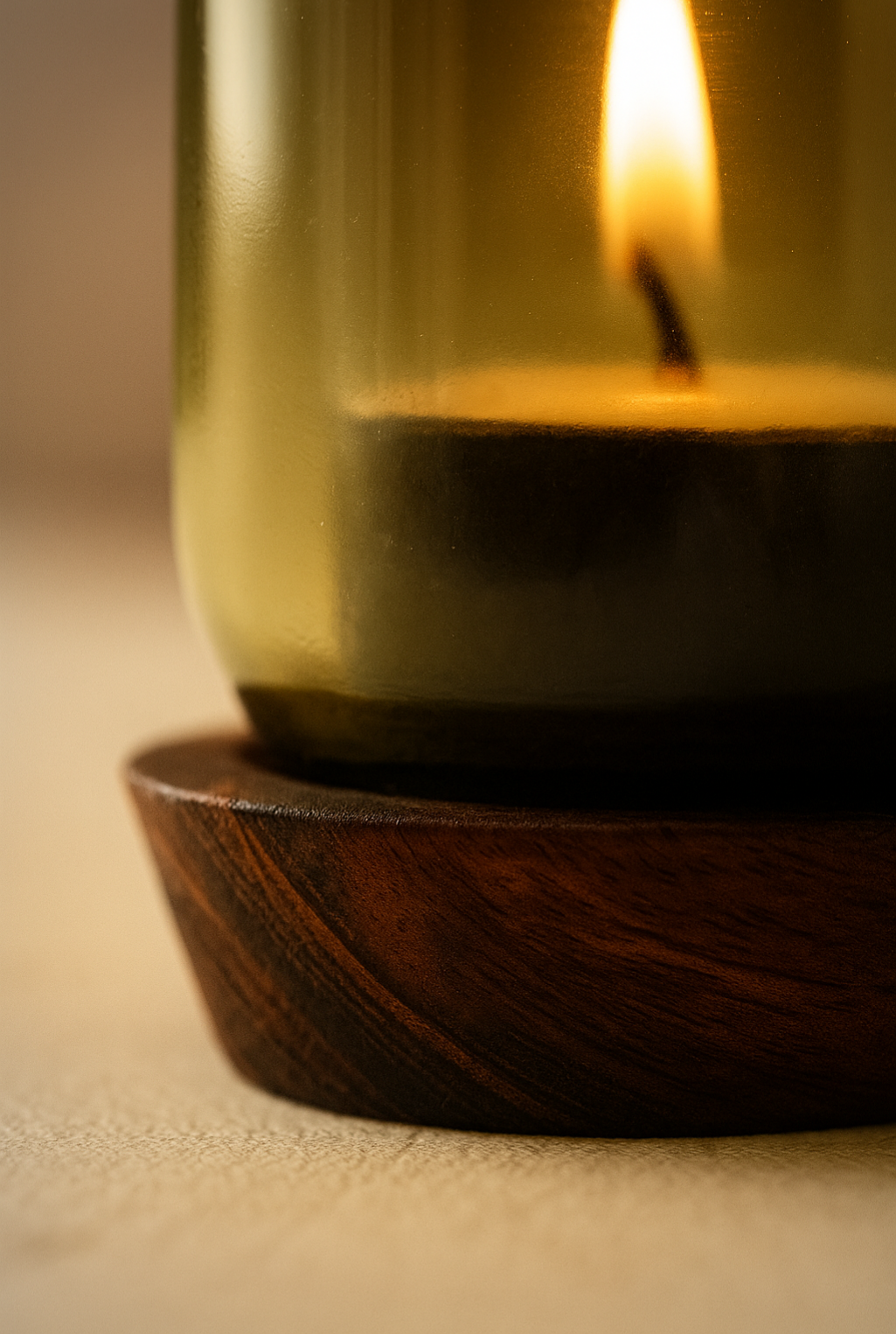 Handgemaakte Taa tall theelichthouder - Gerecycled glas